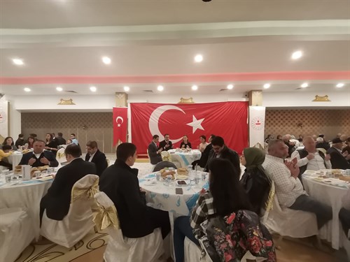 ŞEHİT AİLELERİ VE GAZİLERİMİZİN ONURUNA İFTAR YEMEĞİ DÜZENLENDİ